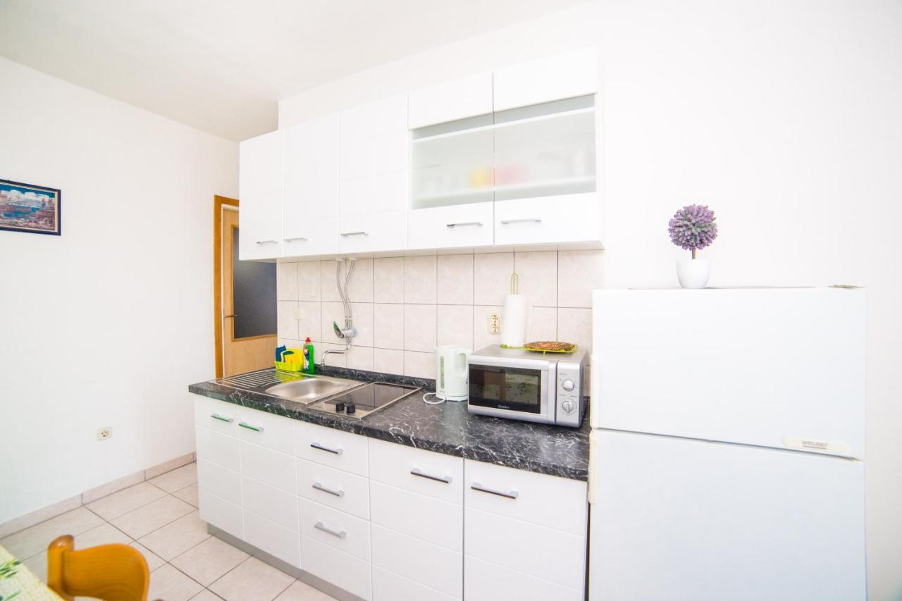 Apartment With Sea View Close To The Beach Promajna Esterno foto